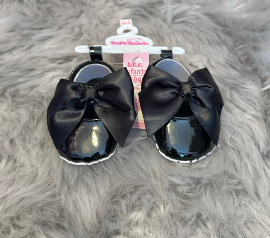 Black Soft Pram Shoes With Bow - Girls